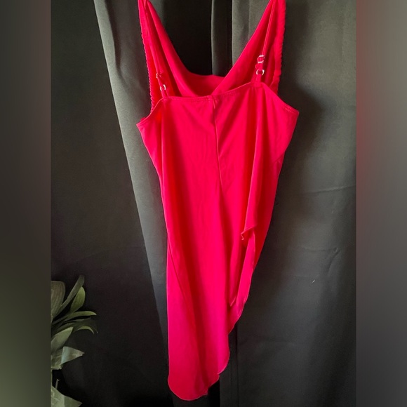 🎄Buy2Get1Free🎄Red asymmetrical top - Picture 4 of 5